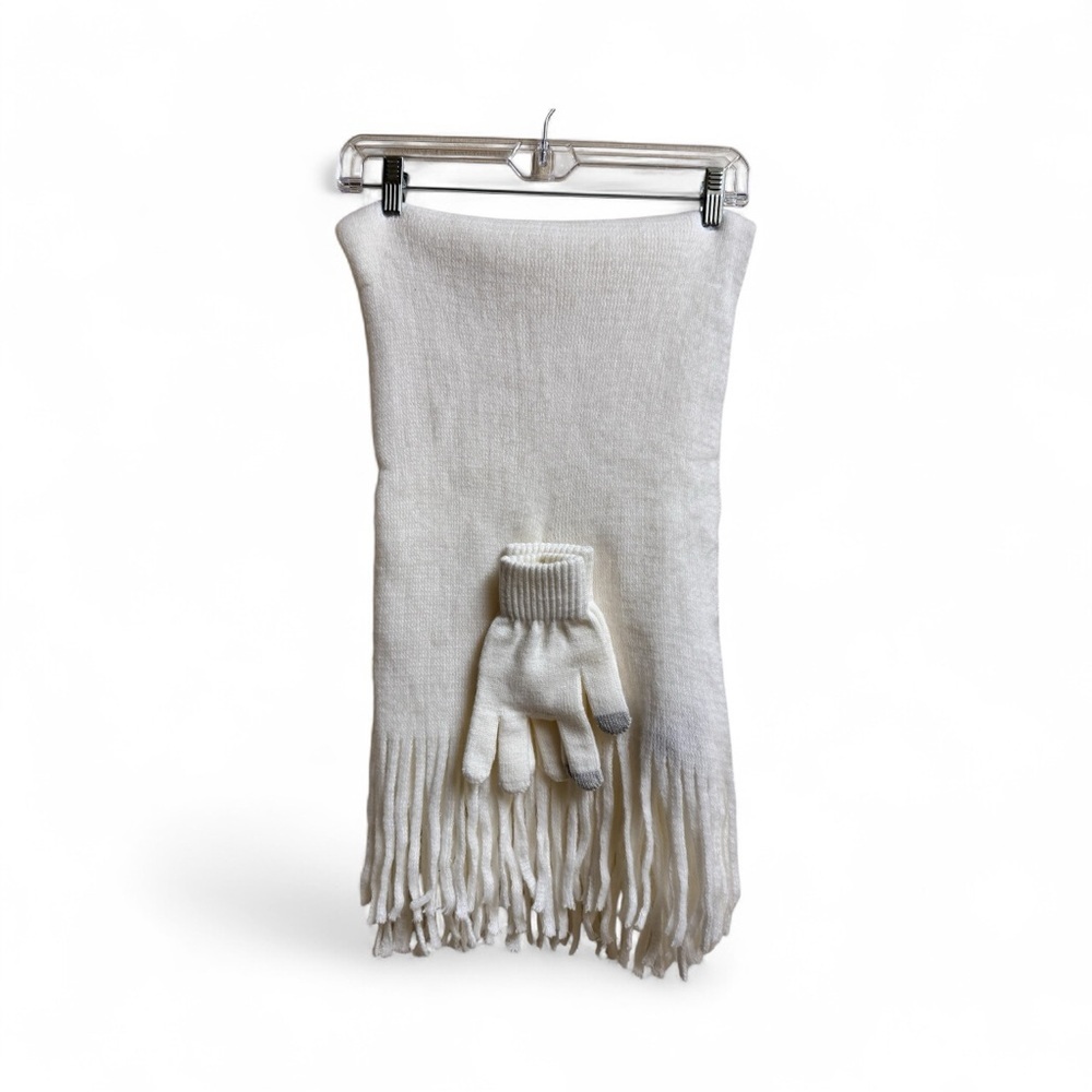 Steve Madden Beige Scarf & Gloves Set NWT